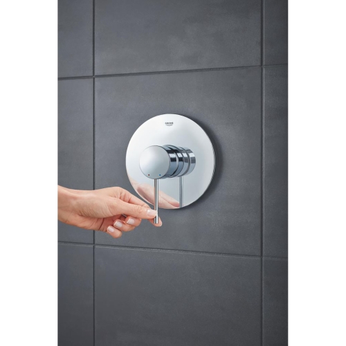 Grohe Ankastre Duş Bataryası 1 Çıkışlı Essence Krom - 24057001 - 3